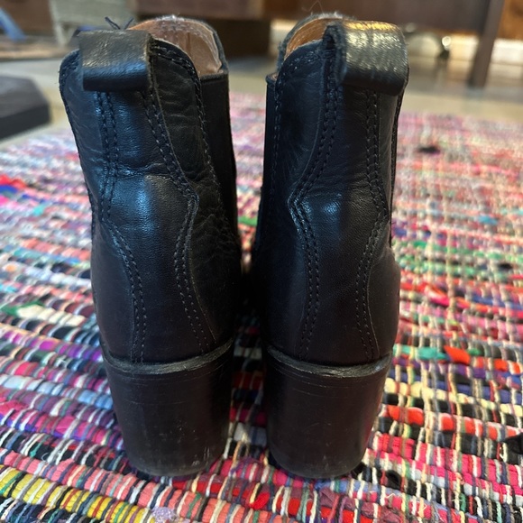Frye Leather Boots 7 - Picture 3 of 5